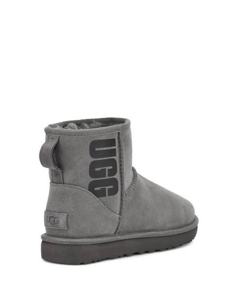 botín ugg classic mini rubber logo gris