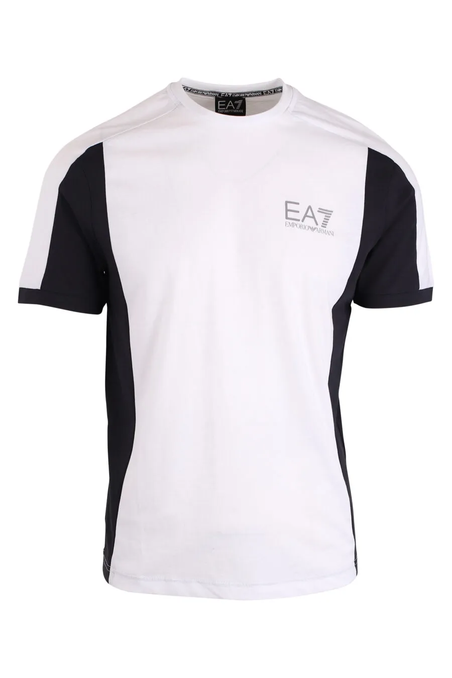 Camiseta blanca con mini logo 