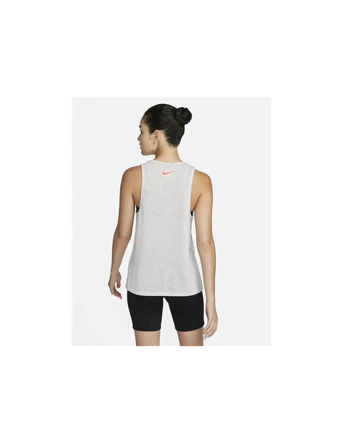 CAMISETA DE TRAIL NIKE DRIFIT GRIS MUJER