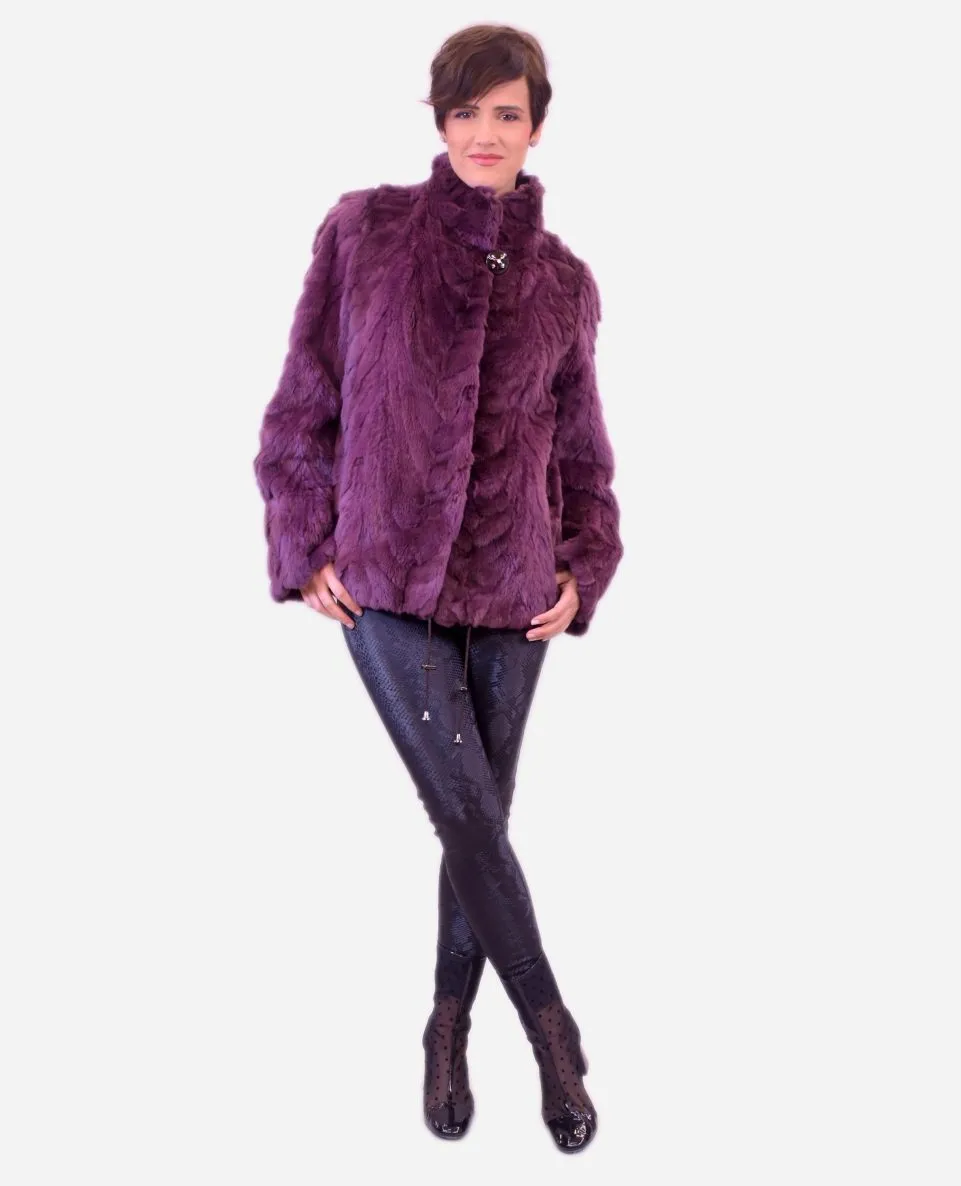 Chaqueta burdeos de pelo de visón con cuello levantado