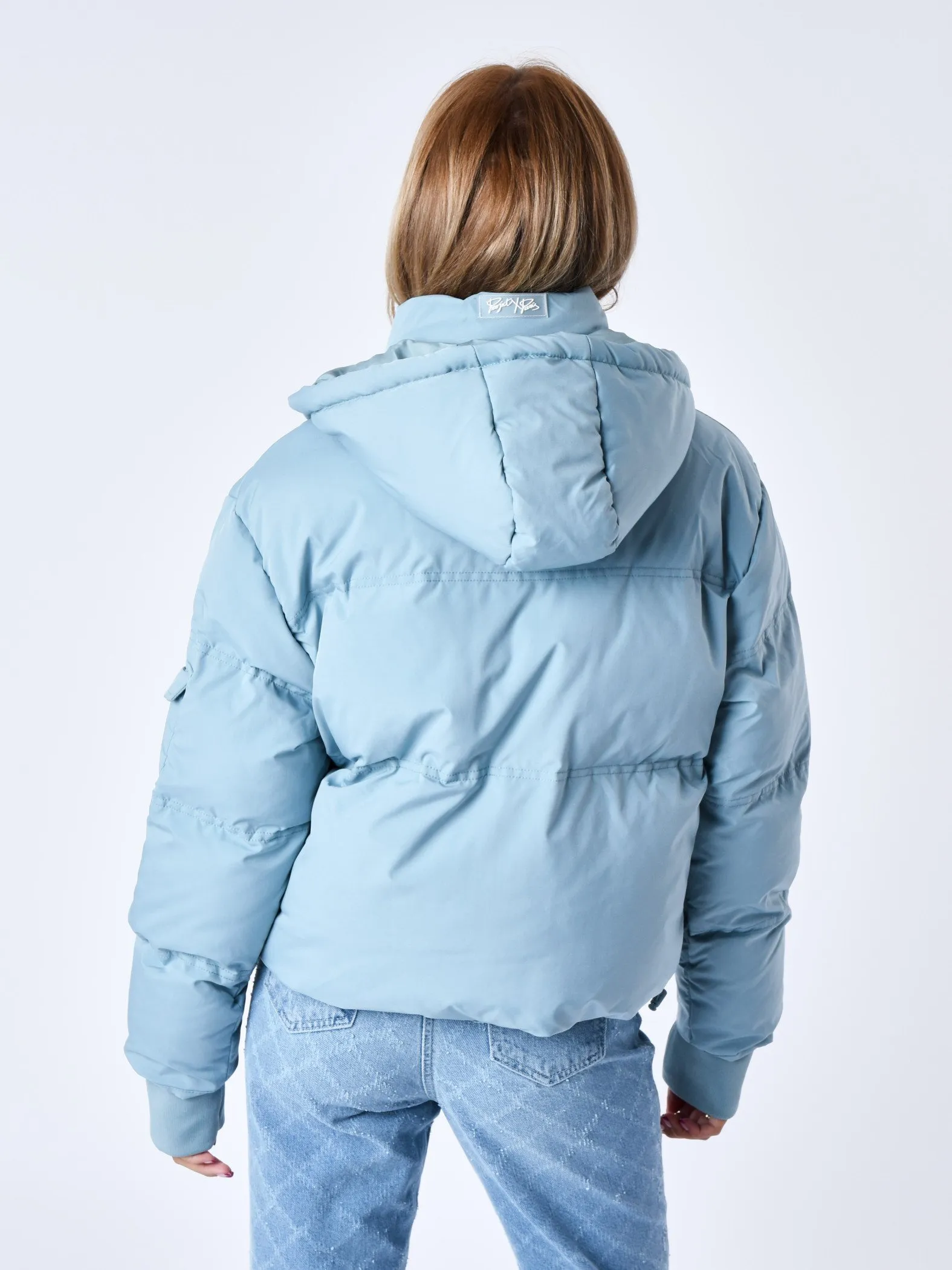 Chaqueta corta de plumón acolchada