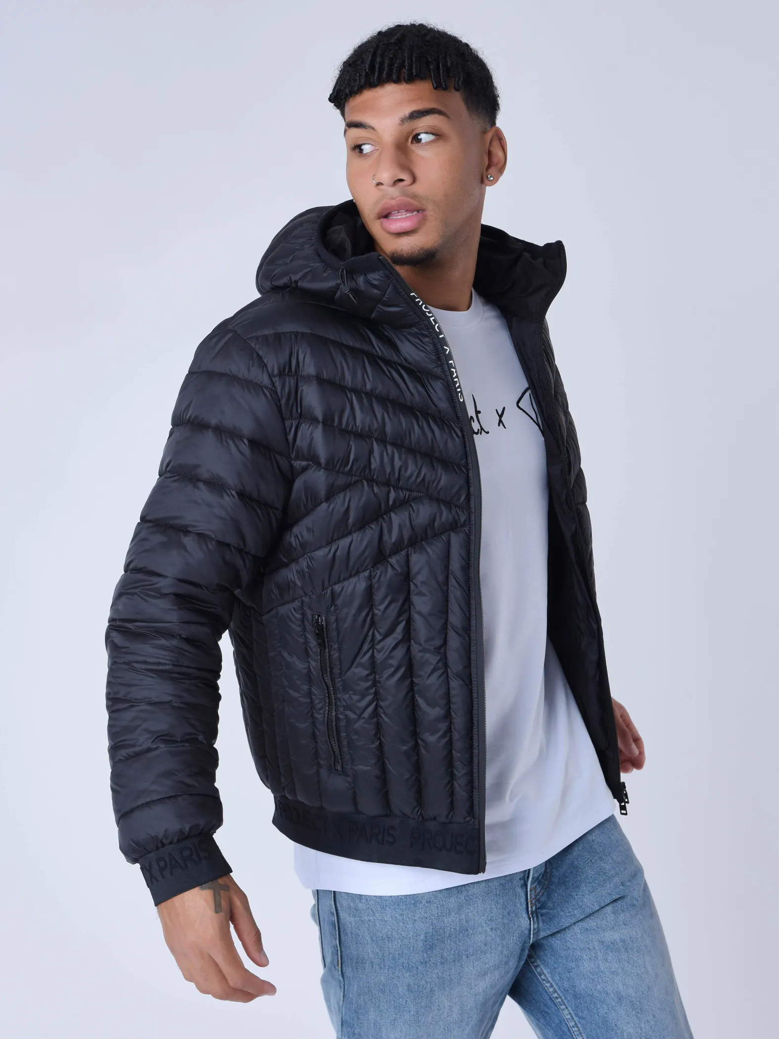 Chaqueta de plumón acolchada geométrica