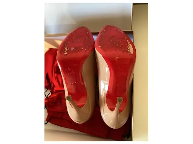 Christian Louboutin Gortika desnuda Beige 