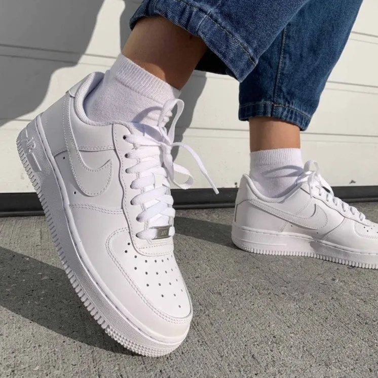 N370O Nike tenis bajos Air Force 1 '07 Original