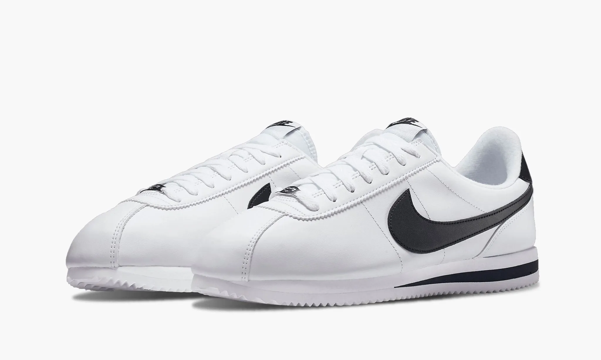 N372O NIKE CORTEZ BLANCO NEGRO DE PIEL