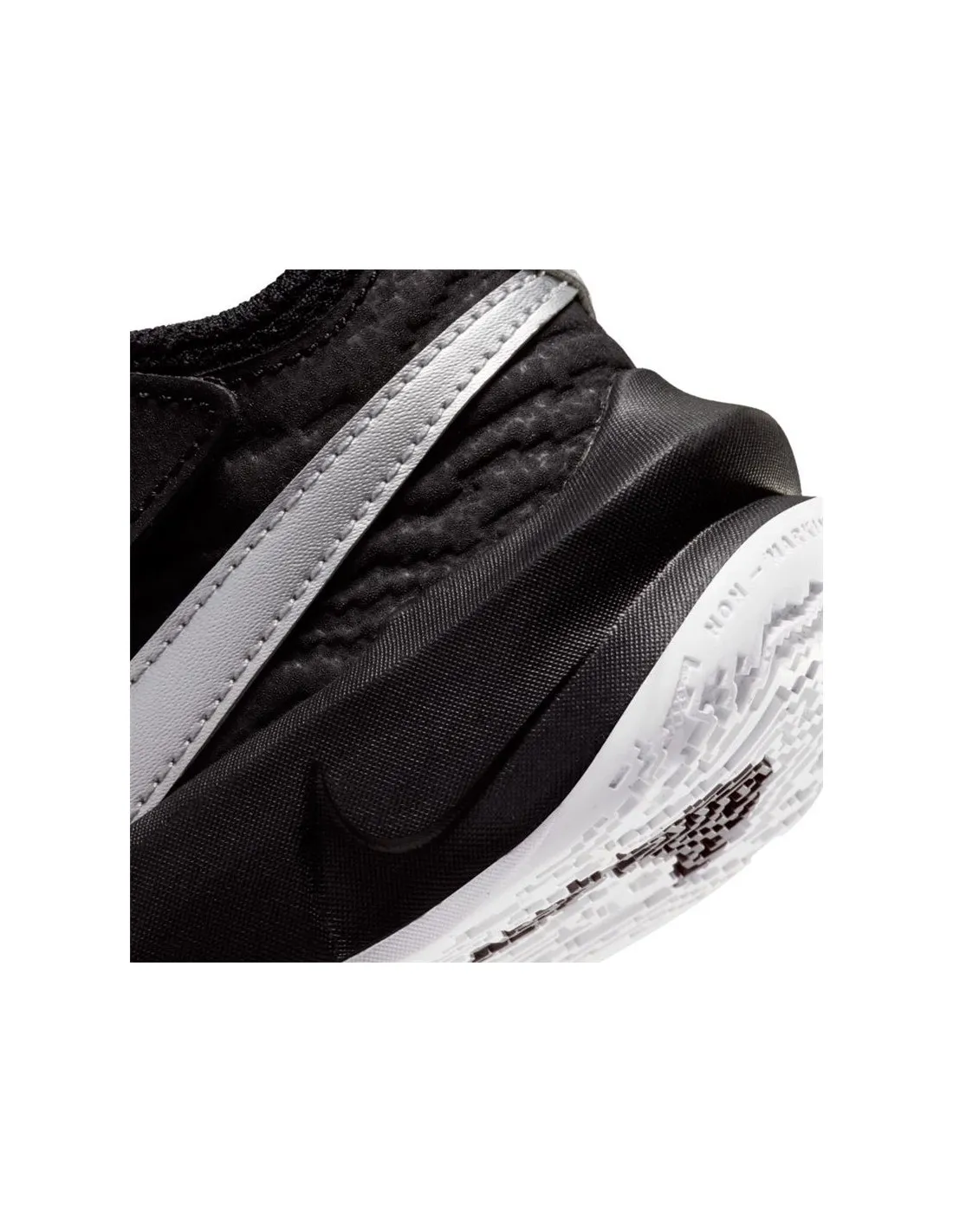 Nike Team Hustle D 10