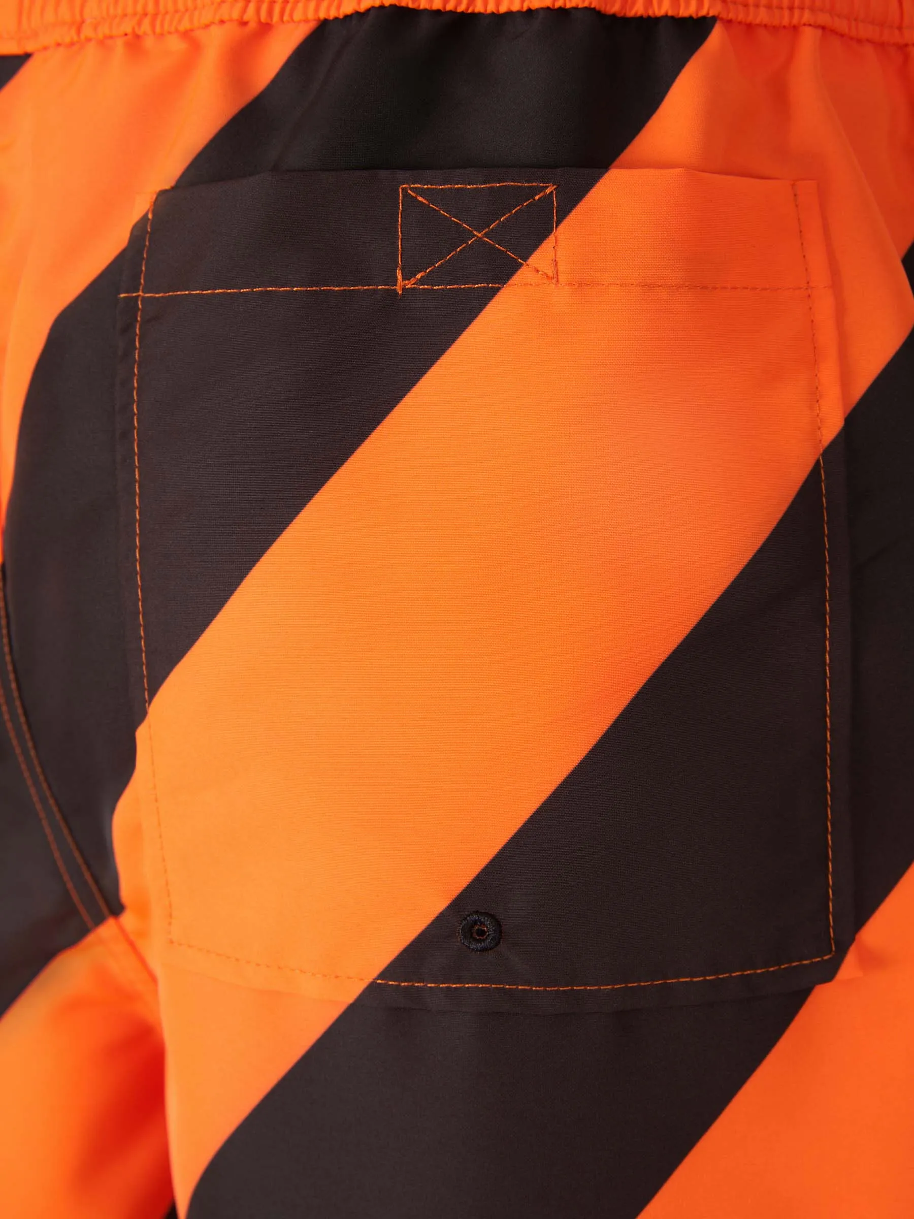 OFFWHITE BAñADOR LOGO