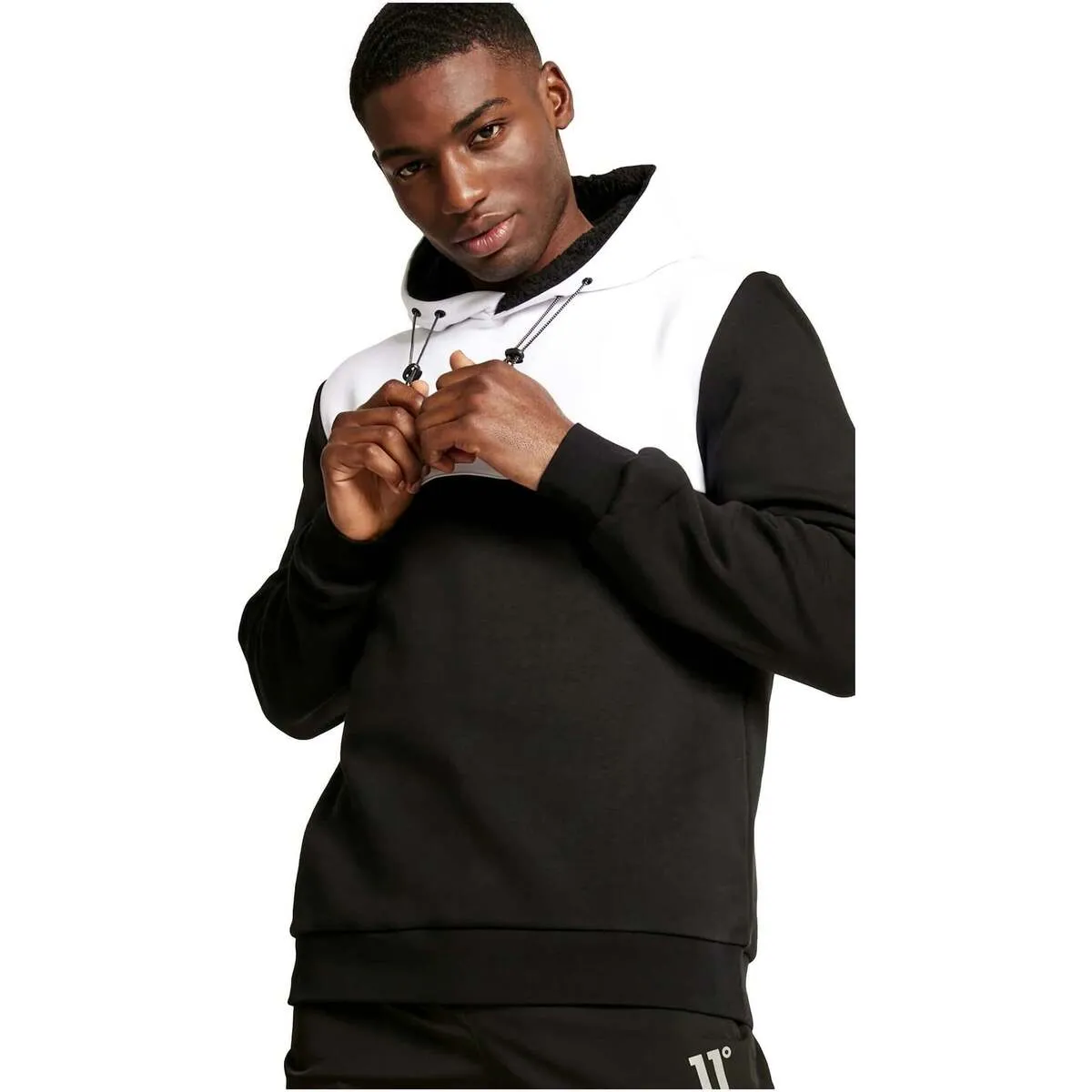 OVERSIZED PULLOVER HOODIE