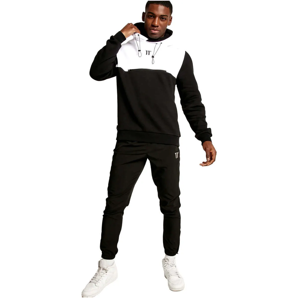 OVERSIZED PULLOVER HOODIE