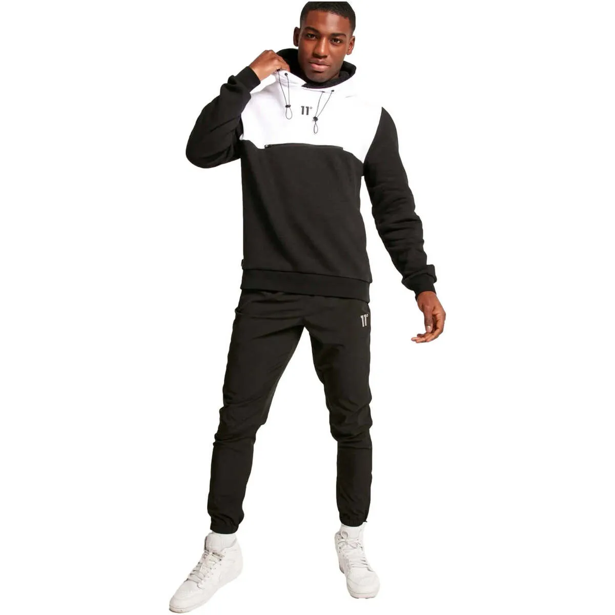 OVERSIZED PULLOVER HOODIE