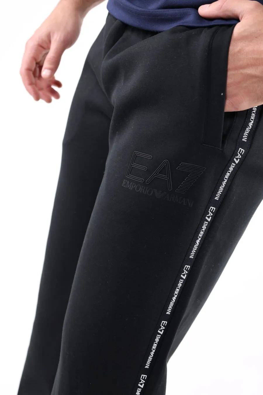 Pantalón de chándal negro con mini logo blanco en cinta en laterales