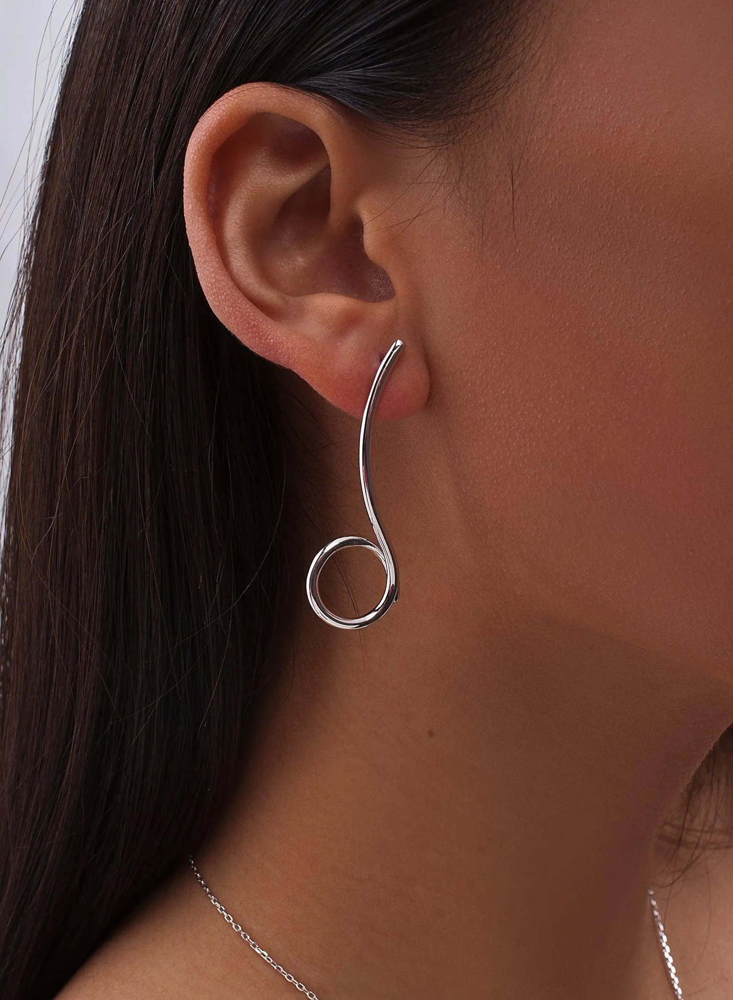 Pendientes originales de plata lisa diseo entrelazado