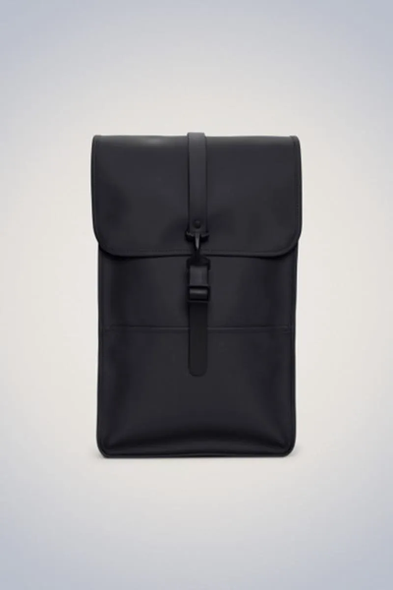 RAINS MOCHILA BUCKLE NEGRA