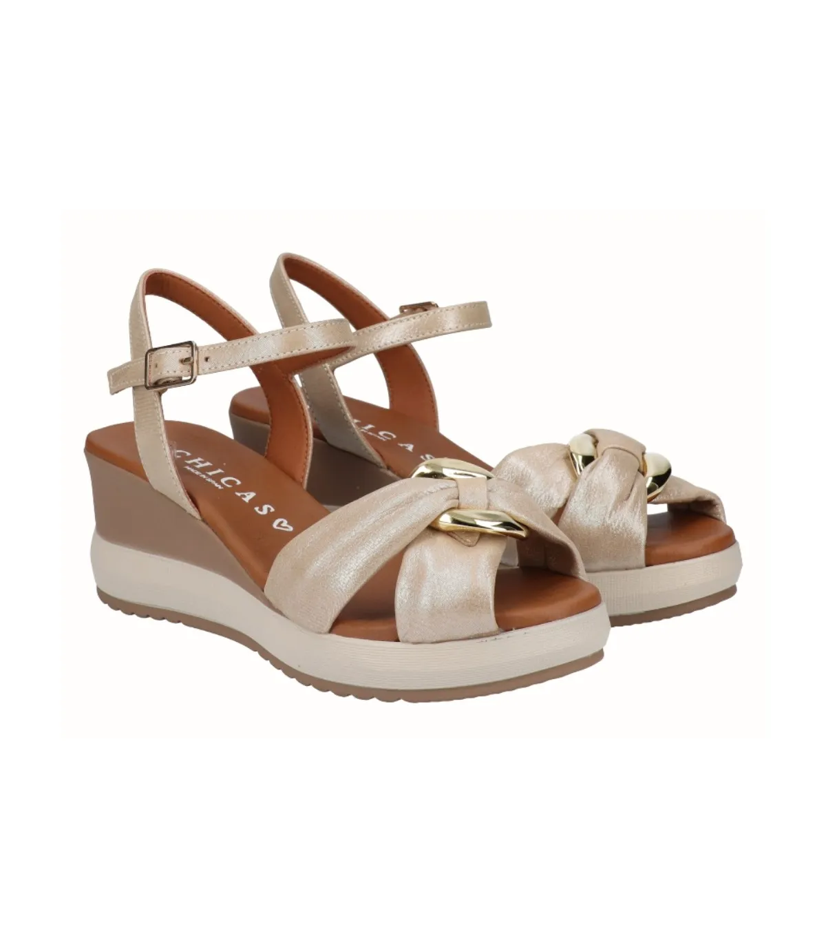 Sandalia beige con cuña y tiras