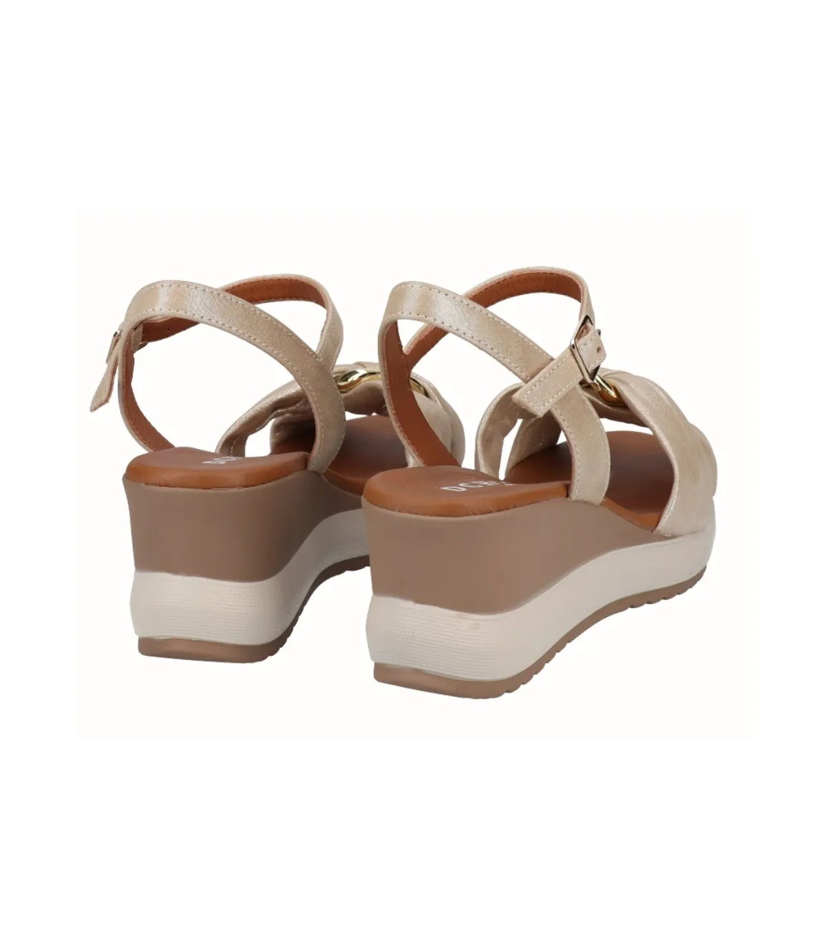 Sandalia beige con cuña y tiras