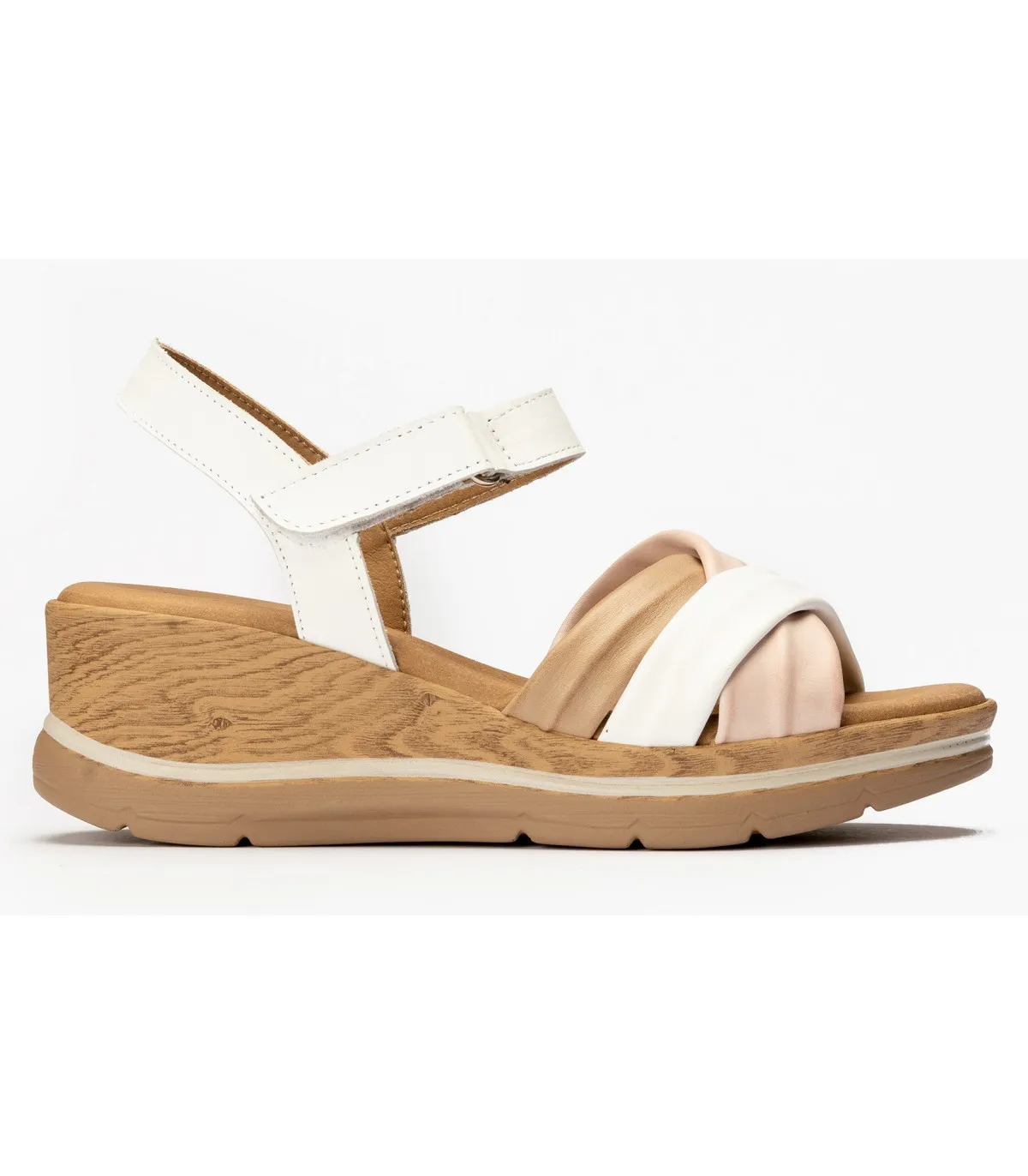 Sandalia con tiras en nude, blanco y taupe de cuña alta