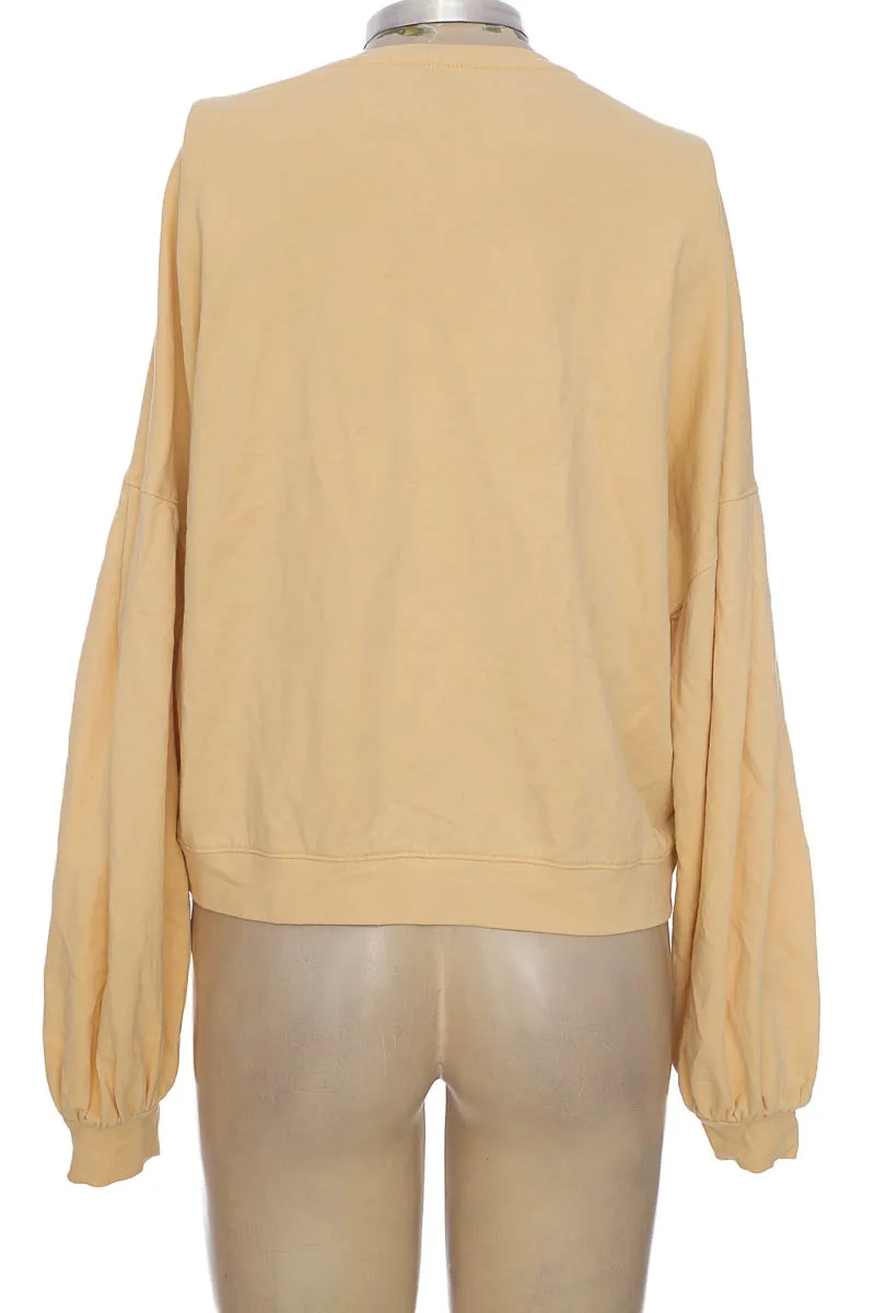 SWEATER COLOR AMARILLO  PATPRIMO