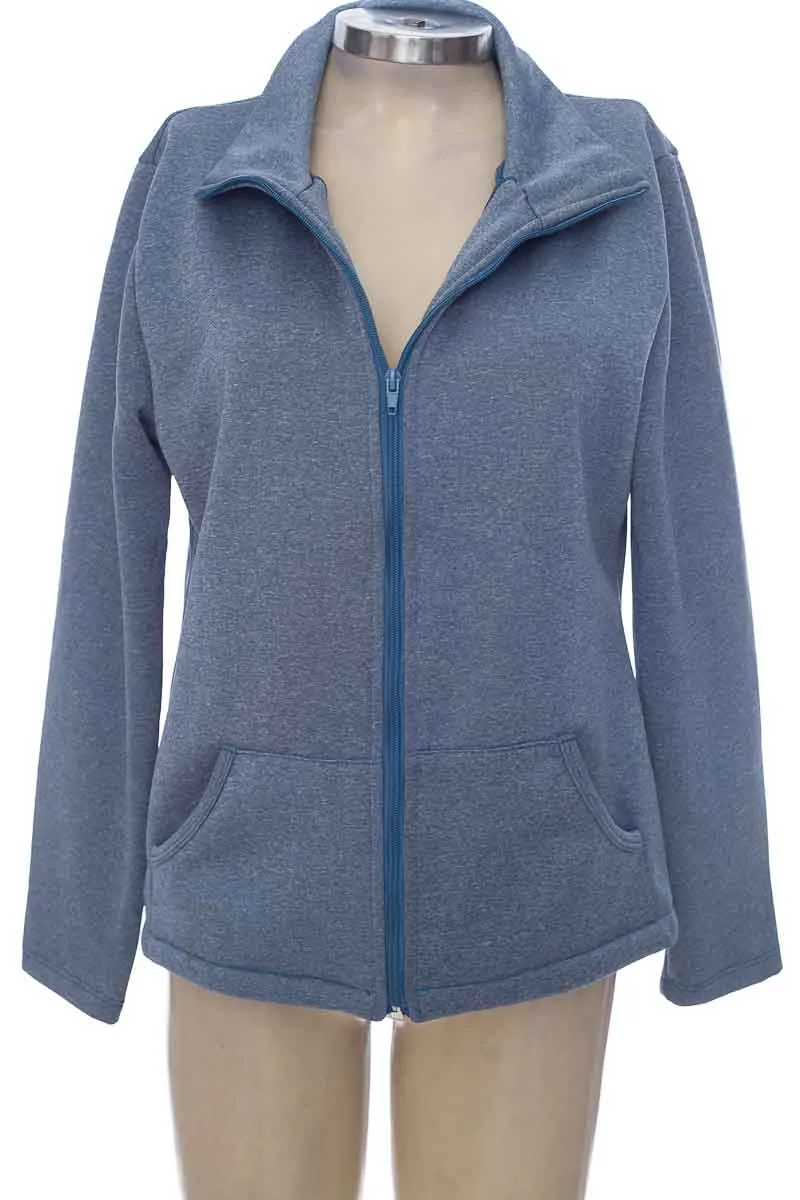 SWEATER COLOR AZUL  CLOSEANDO