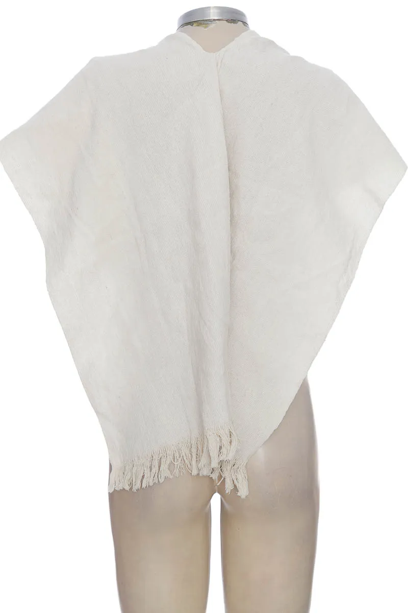 SWEATER COLOR BEIGE  CLOSEANDO