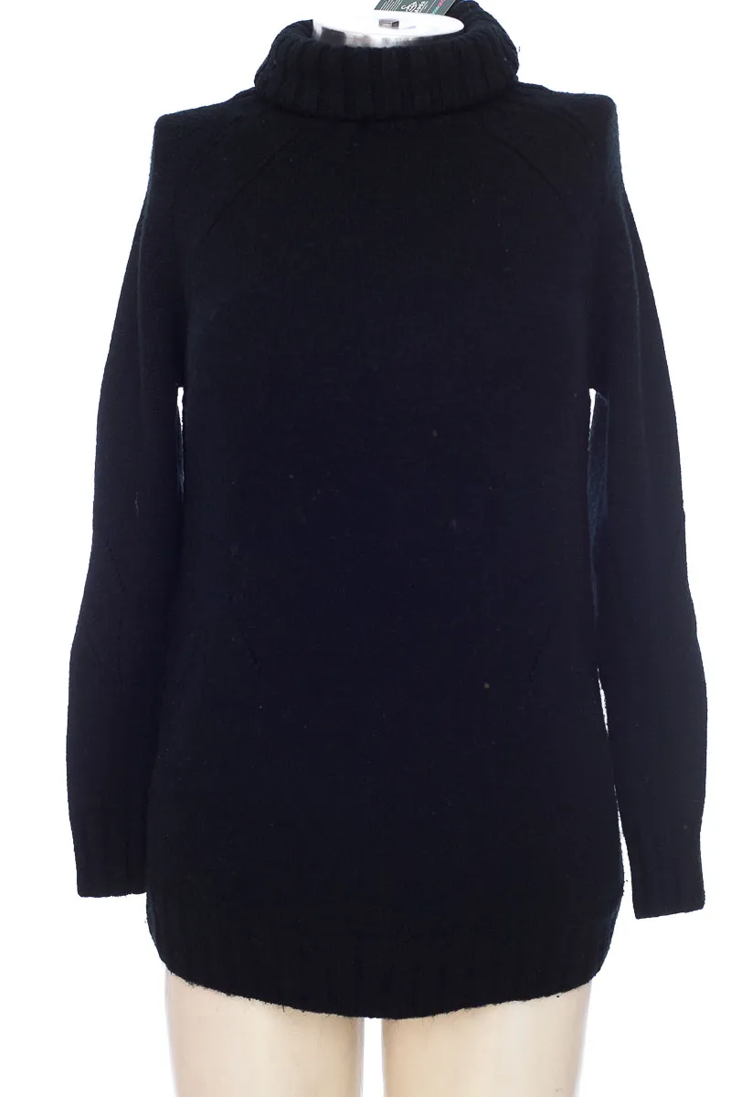 SWEATER COLOR NEGRO  CLOSEANDO