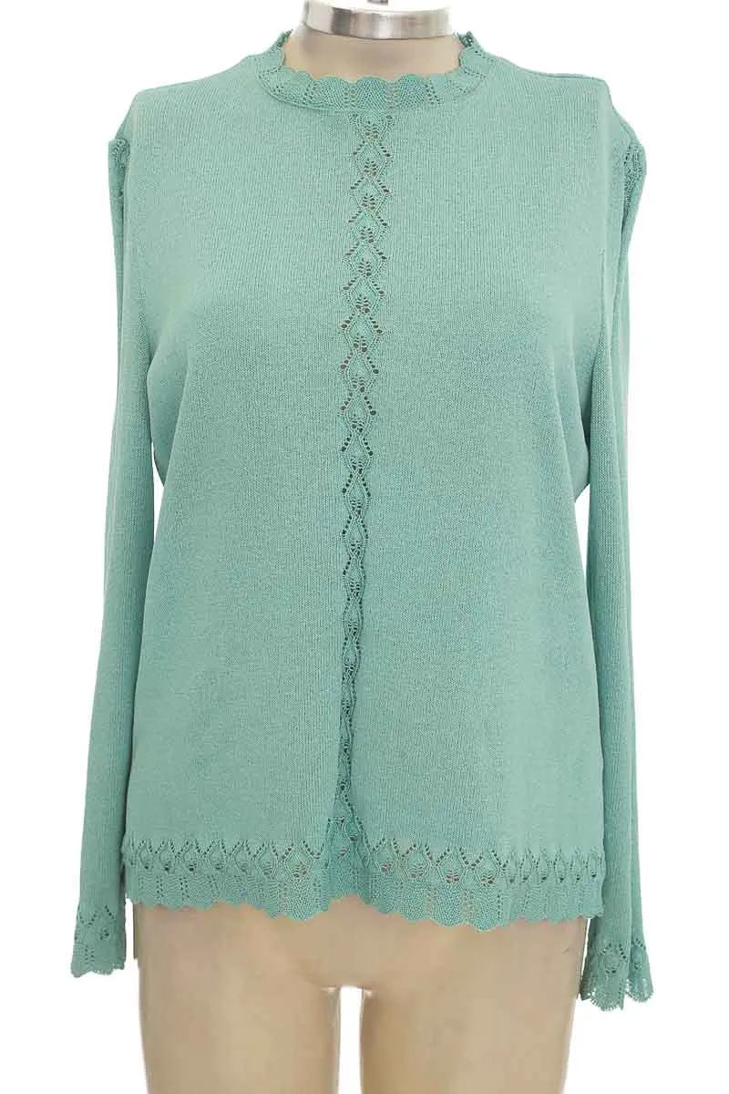 SWEATER COLOR VERDE  CLOSEANDO