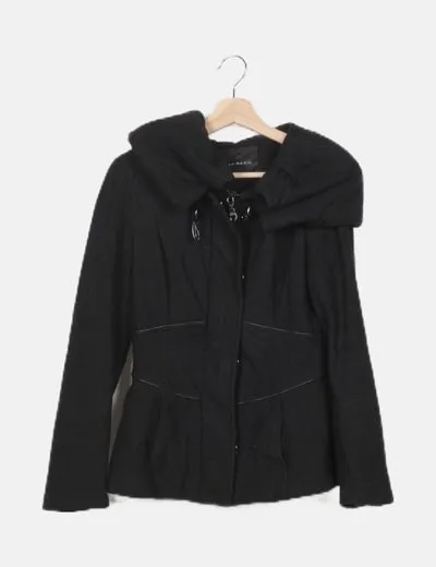 Zara Abrigo negro capucha